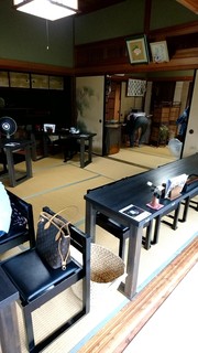 そば処秀峰 - 店内