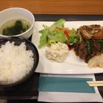 みぃ珈琲 - H.30.8.27.昼 焼肉定食 750円税込