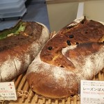 チアアップ - 好きなだけカットしてくれます。帰る間際に焼き上がり買いそびれ(^^;