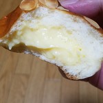 ココロノ ベーカリー - クリームたっぷり！