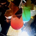 TROPICS Lounge & Bar - 