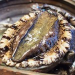 緒方 - 巨大な間人の鮑でございます