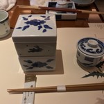 梅の花 - 嶺岡豆腐  
      湯葉煮  
      お浸し