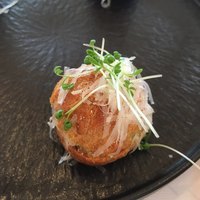 レチュード - ［2018年9月］チーズ風味のシュー生地にブロッコリーとベーコンのクリームを詰めて