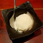 秋田牛玄亭 - 特選ロース定食のデザート(マスカルポーネアイス)