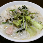 バグース - コク旨鶏出汁スープのフォー