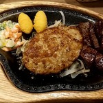 びっくりドンキー - ハンバーグ&コロコロステーキ＋ライス