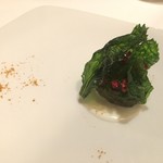 イル プレージョ - 熊本県産馬肉のカルネクルーダ マチスの香り フランボワーズ・モロヘイヤ・水牛のヨーグルト