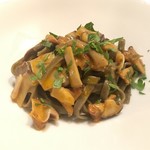 イル プレージョ - 焦がし小麦のタリオリーニ ヨーロッパキノコ