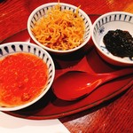 お供三種盛り（いくら醤油漬け・海苔の佃煮・じゃこ山椒）＠780円