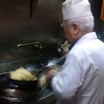 松楽 - 炒飯は今でも親父さんの仕事