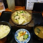 Soba To Yakitori Genji - 牛もつ煮定食