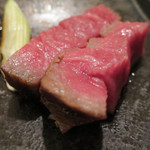 お肉屋 けいすけ 三男坊 - 高森和牛の極上塊焼き（くりみの塊肉 330g）