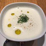 カスターニエ　軽井沢ローストチキン - ランチセットのドリンク、豆乳スープ。