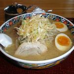 お食事処どんどこ - 特製みそラーメン 860円