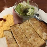 珈琲館 - トースト＆スクランブル（税込160円）
