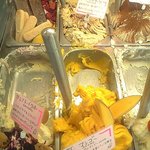 ジェラテリア　エ　カフェ　ジジ - 見るからに美味しそうなジェラート