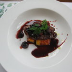 BISTY - フォアグラのソテー、ミックスべりーのソース