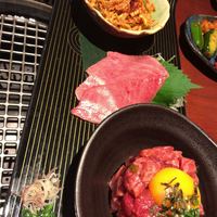 蕃 YORONIKU - 蜂の巣、ザブトン、ユッケ