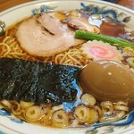 かまや食堂 - 中華そば（大盛り+煮玉子）