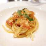 インカント - キタッラ タラバガニのフルーツトマトソース アドリア海風