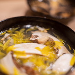 うを徳 - 海鰻松茸（はむまつ）の椀（わん）＋菊花（きくのはな）