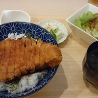 だし屋 おわん - 訓子府カツ丼980