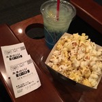 109シネマズ - 爽やかブルーハワイレモンドリンクとポップコーン