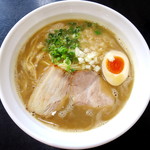麺や hide - 醤油ラーメン_750円