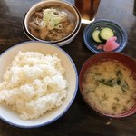 京平寿司 - ランチ・もつ煮込み定食