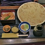 稲庭屋 清兵衛 - 稲庭うどんと笑子豚ロース重