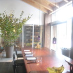 マルタ - 入口付近。奥はセラー。