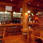 然林庵 - 明るい店内