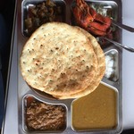 マディナ カレーレストラン - ターリー（上から）