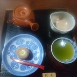 日本茶喫茶・蔵のギャラリー 棗 - お茶の和菓子のセット