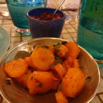 LE TAGINE - 茹でてハーブとニンニク味で美味しかったです