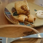 オシオ ヒーリングスペース&カフェ - クルミのスコーン