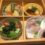 Ryouriya Honori - 弁当箱の中にはこの4つの料理が入ってます