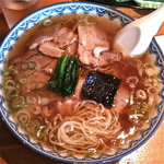 一平食堂 - チャーシュー麺（￥730）95点 2011/8/31訪問スープ完璧。チャーシューの量が寂しすぎるのが唯一の減点。
