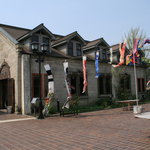 蔵元レストラン せきのいち - 2009/5 レストランのお隣の建物 クラストン