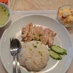 タイ料理 クルア チャオ プラ ヤー - 