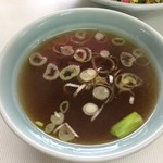 まこと食堂 - 生姜の効いたチャーハンスープ