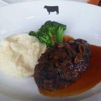 37 Steakhouse & Bar - 