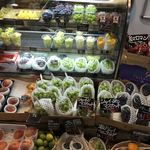 フルーツコレクションカクミ - フルーツも売られてま。