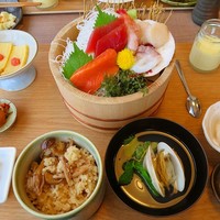 蟹料理・和牛しゃぶしゃぶ・海鮮 天空-SORA- - 空：キノコの炊き込みご飯　卵焼き　いくらおろし　白はまぐりのお吸い物　自家製焼きプリン　