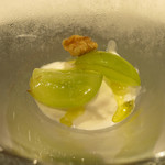 Le FAVORI - ブッラータチーズとシャインマスカット　胡桃