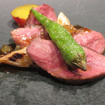 Le FAVORI - マグレ鴨のロースト 葡萄のソース