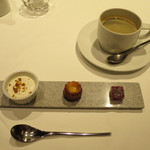 Le FAVORI - ミニャルディーズ＆コーヒー