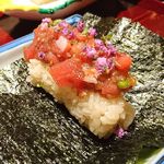 銀座 しのはら - マグロとべったら漬けの手巻き寿司