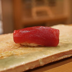 東麻布 天本 - 大間赤身漬け